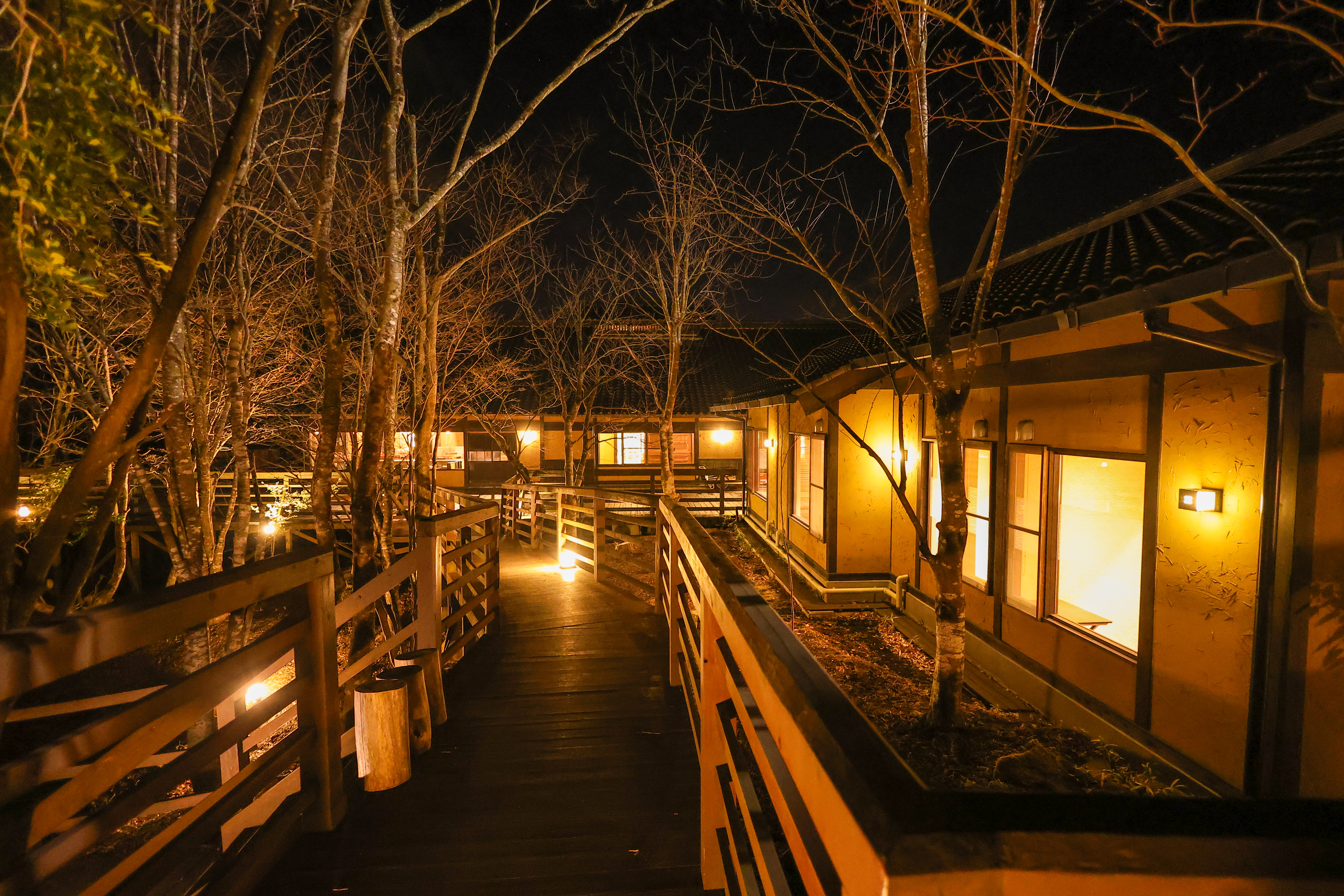 【ゆふいん月燈庵】由布院にある隠れ宿。おこもり旅に最適！由布院の名湯を存分に堪能できる旅館と露天風呂付客室を撮る。【大分県】