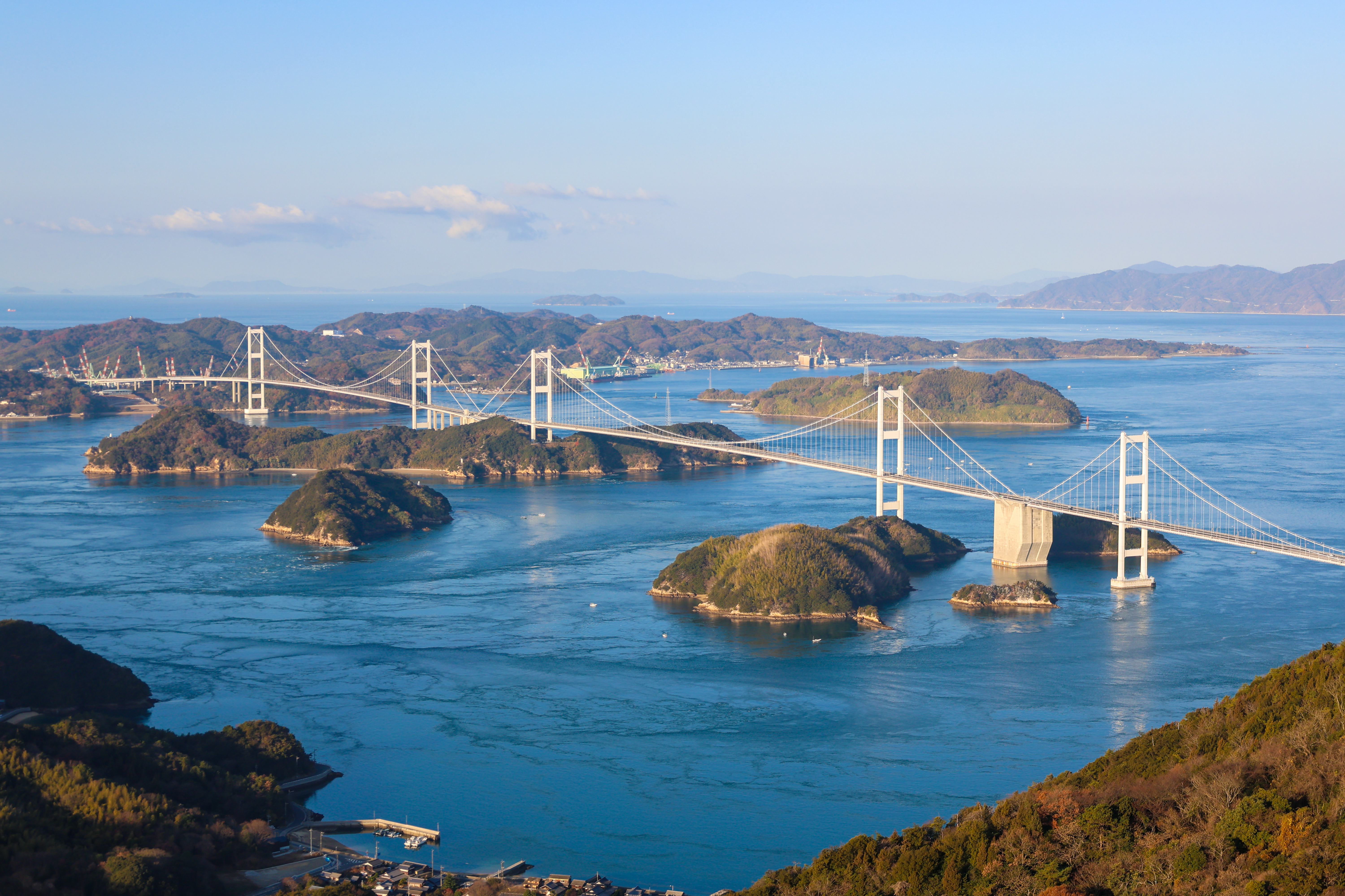 【亀老山展望公園】隈研吾氏設計のお洒落な展望台！来島海峡と大橋の絶景を撮る。【愛媛】