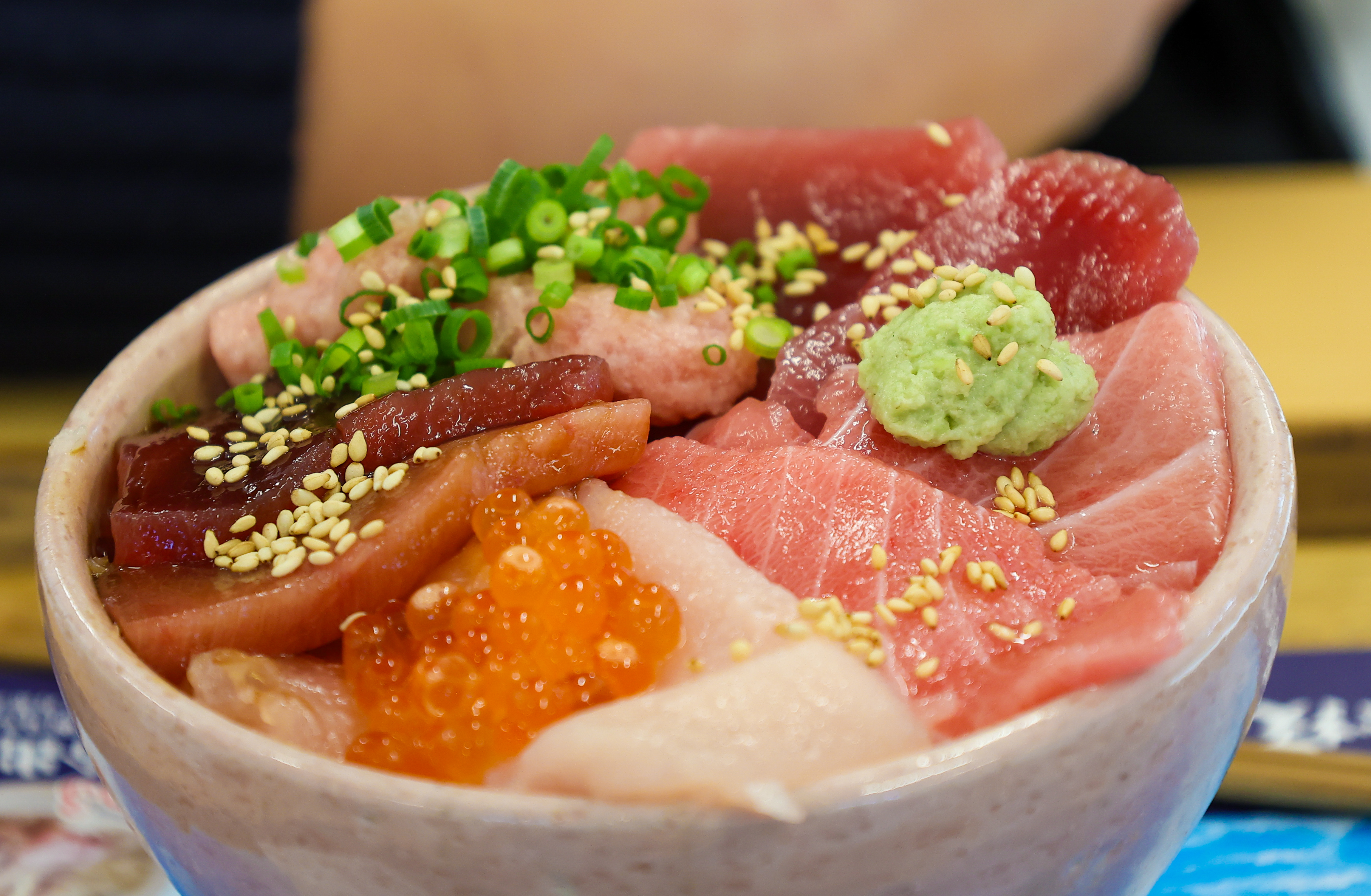 【道の駅くるくるなると】新鮮な海の幸がてんこもり！行列のできる食堂で絶品の海鮮丼を撮る。【大渦食堂】